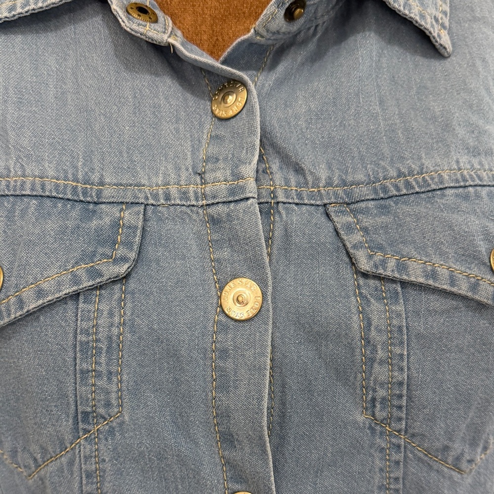 Light Blue Denim Lace-Up Back Crop Top - Picture 4 of 5